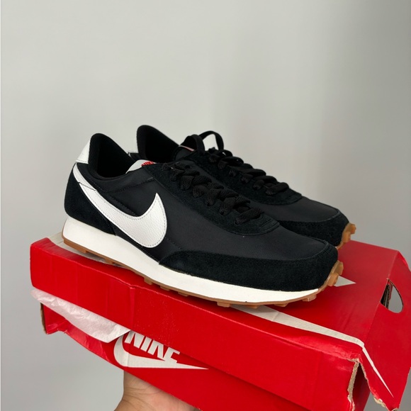 Nike Air Tailwind 79 Men’s White Black Retro Classic Running Shoes Size 6.5 - Picture 2 of 6